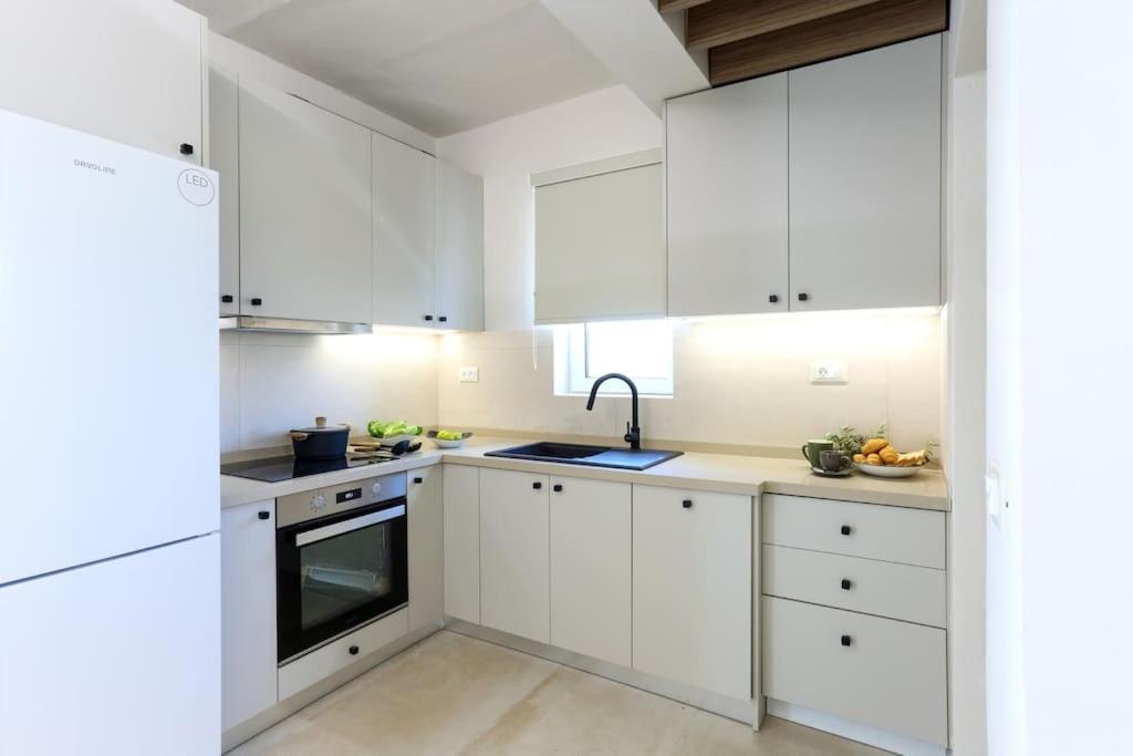 Villa Constantino With Heated Pool Kato Gouves Εξωτερικό φωτογραφία